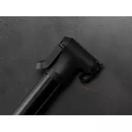 Pompka ręczna BLACKBURN MOUNTAIN ANYVALVE HV 90psi czarna