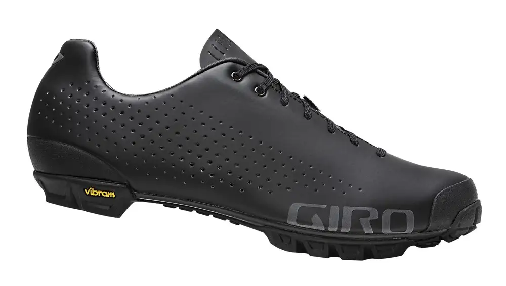 GIRO EMPIRE VR90  SPD付き GIRO EMPIRE VR90」の感想。軽量SPDシューズで、デザイン性も高い